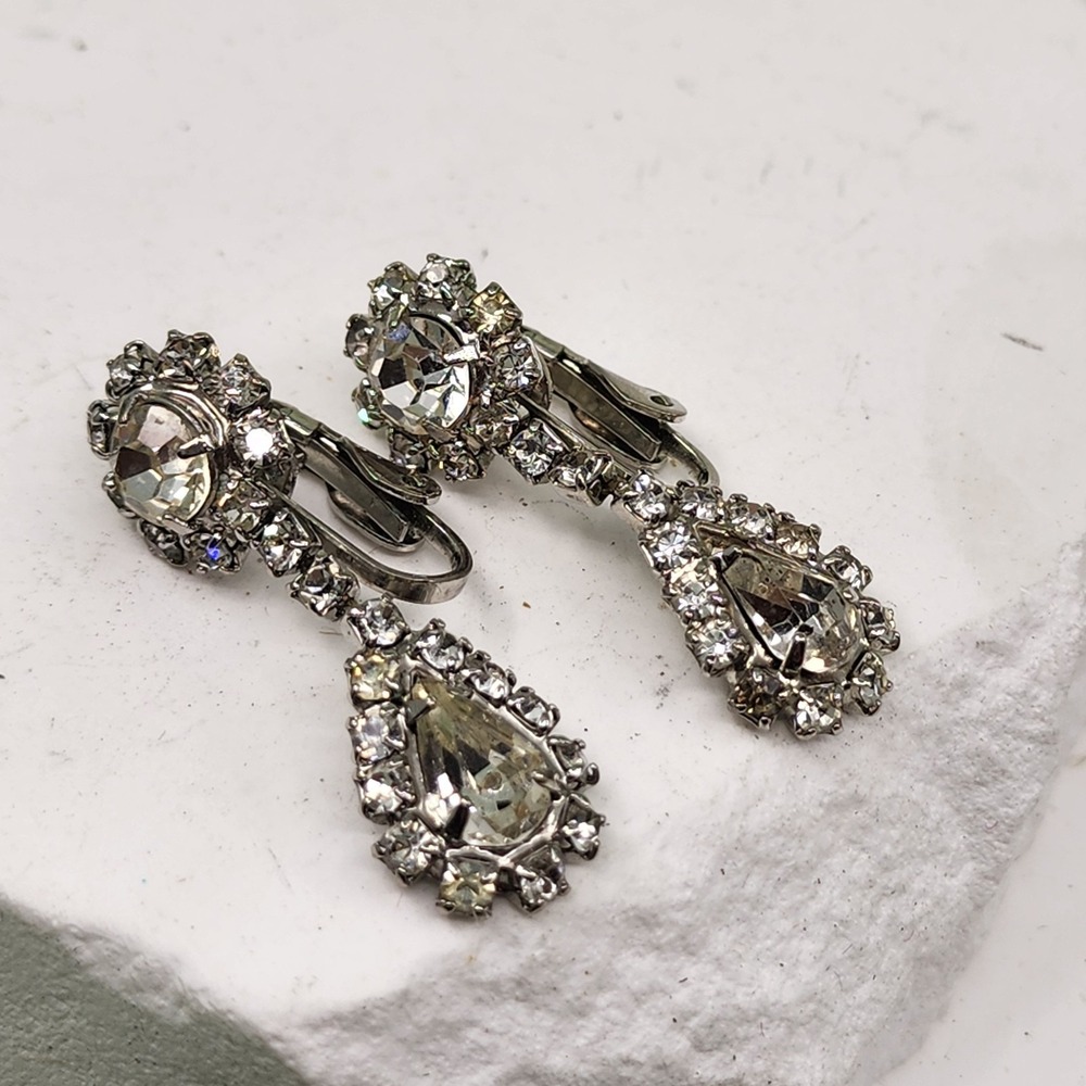 Vintage Rhinestone Teardrop Dangle Clip On Earrings Silver Tone Statement Glam